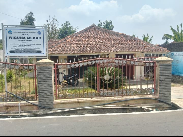 PKBM Wiguna Mekar, Membuka Jalan Pendidikan dengan Ruang Belajar Luas dan Tutor Profesional