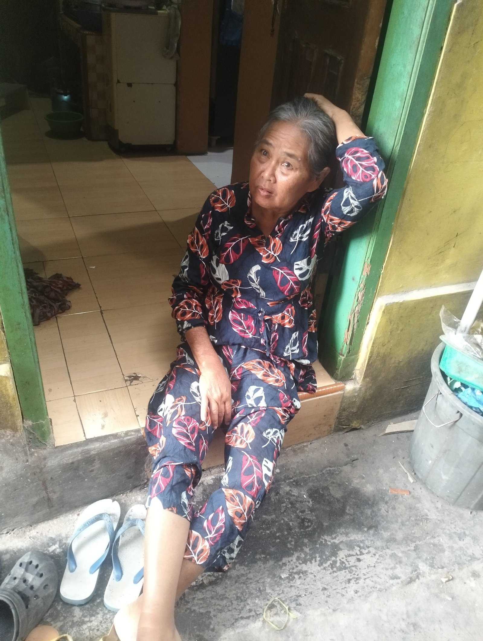 Ibu Nani dan ibu Yeti Lansia Seorang Diri di Desa Serang Menanti Uluran Tangan