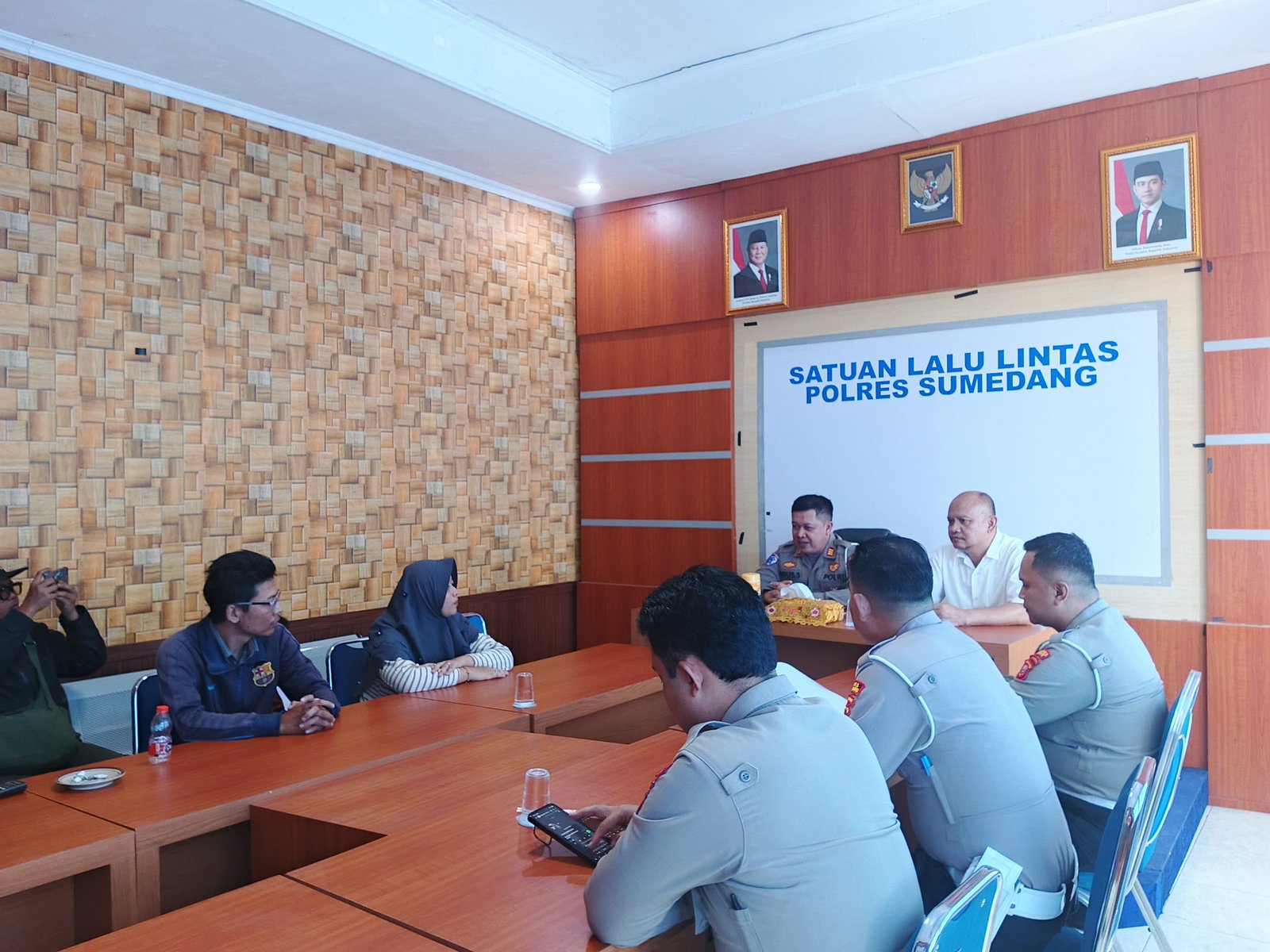 Polres Sumedang Klarifikasi Permasalahan Pelayanan Samsat, Pemohon Tetap Dapat Menyelesaikan Pajak Kendaraan